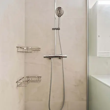 Spacious 2br Retreat In Esch-belval شقة إيش زور أليتْسّيتِّ